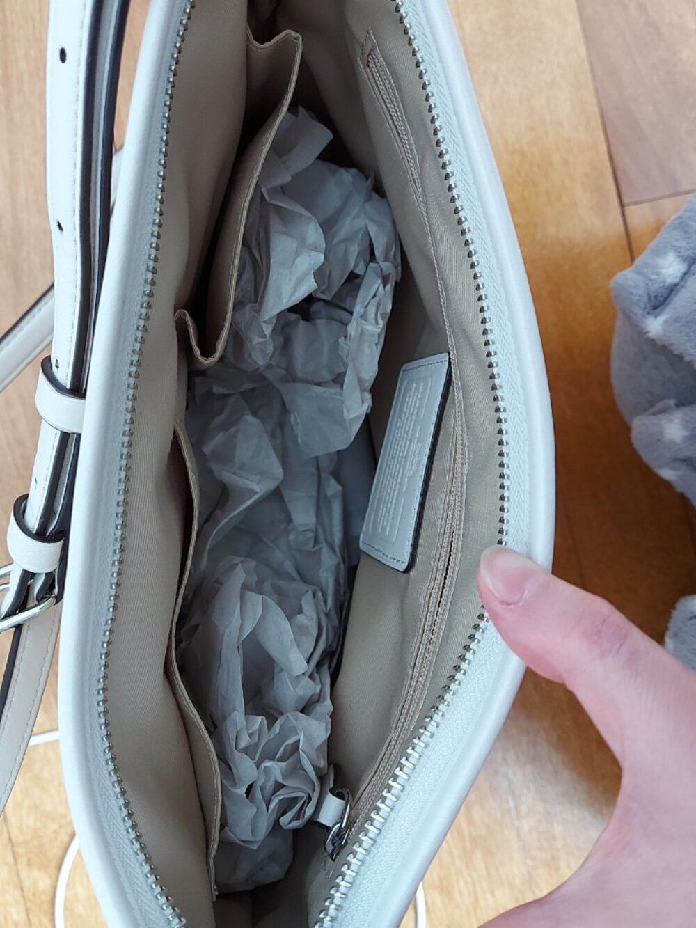 Coach F29210 Crossbody Beige Bag - Picture 3 of 4